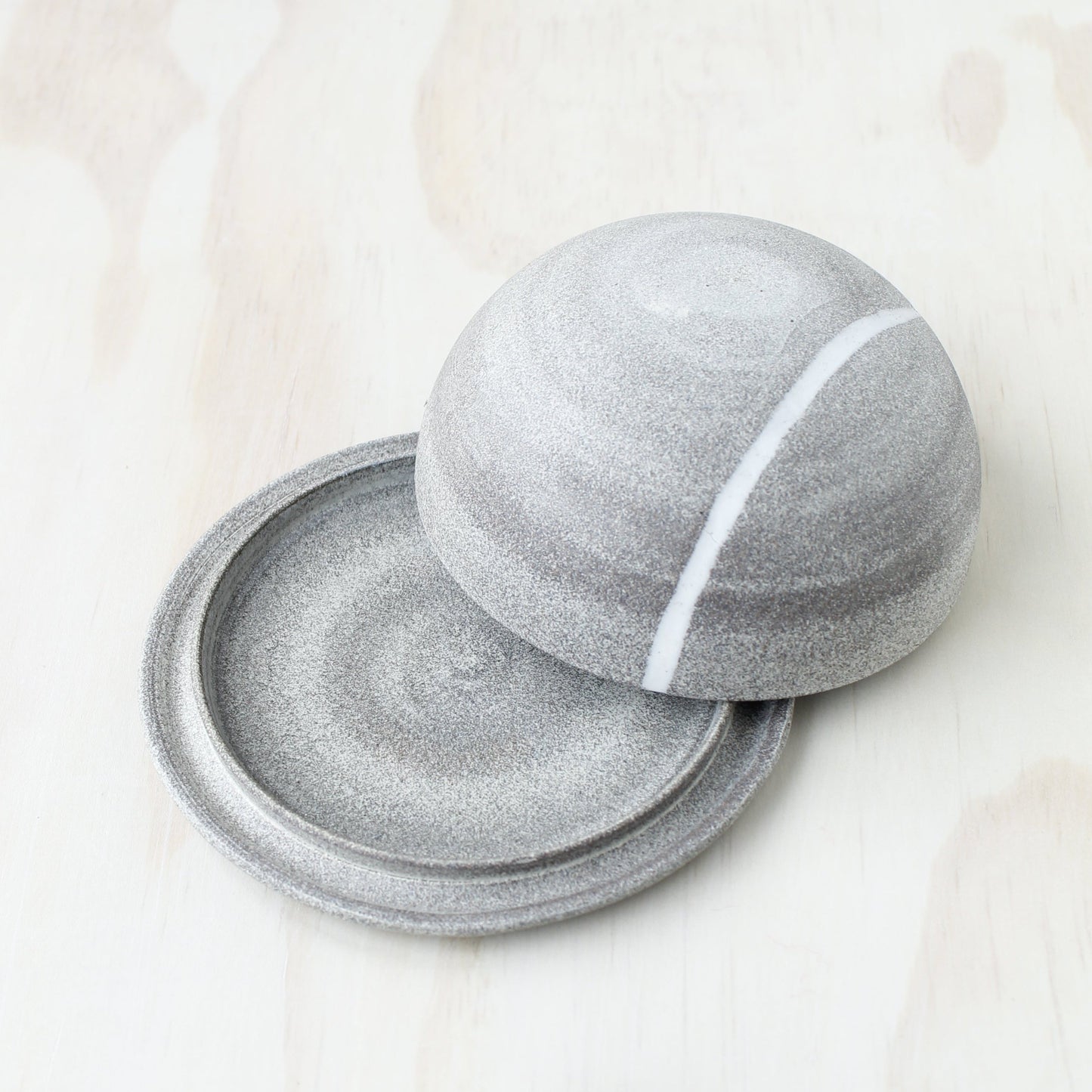 Beurrier fait main • Collection Galets