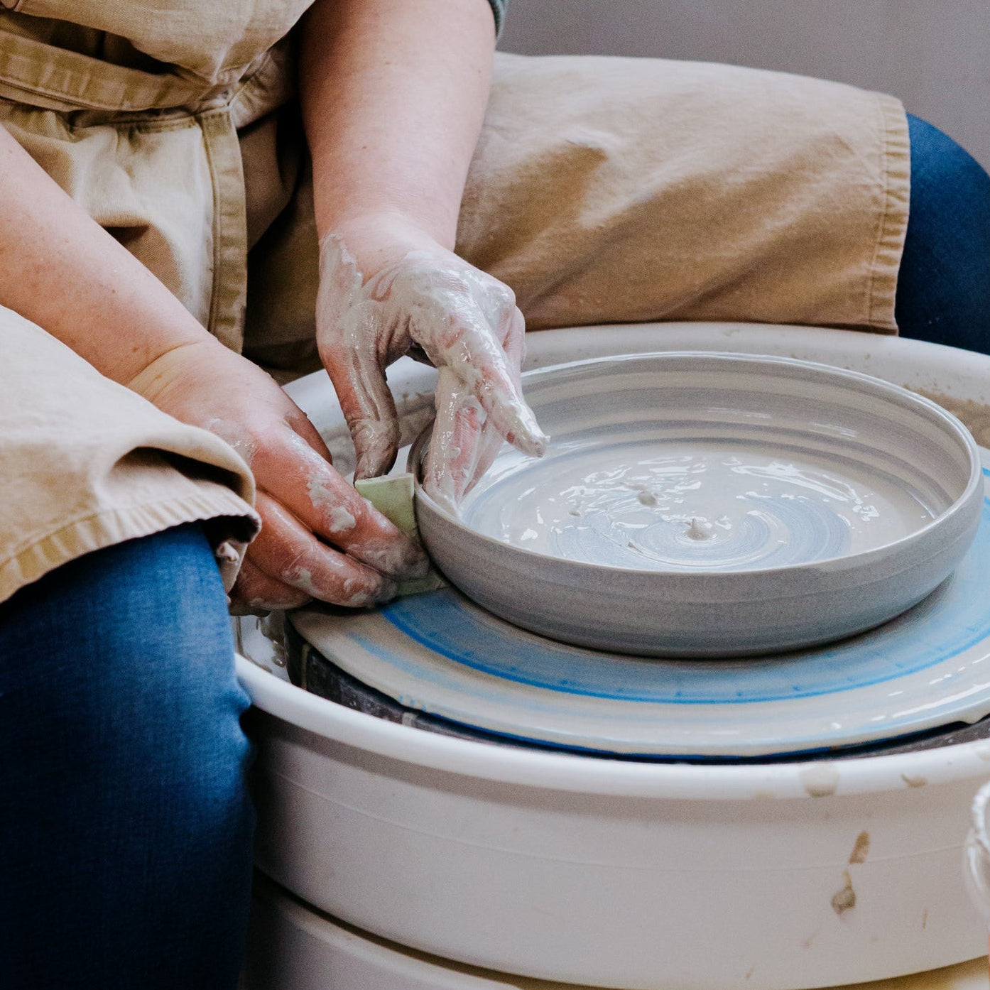 Cours de poterie au tour • Printemps 2026